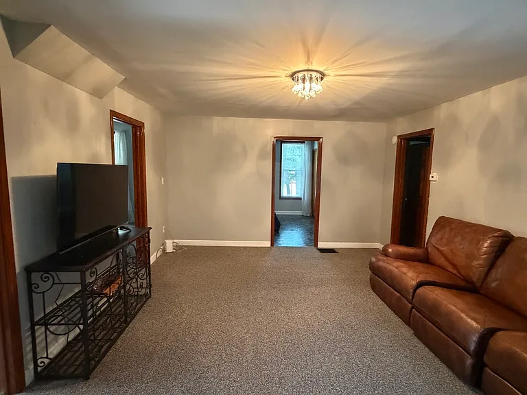 39 Leonard St #1 — Photo 6