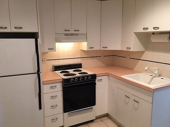 3rd image of 4502 Lake Washington Blvd NE