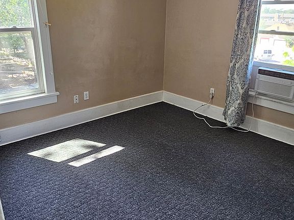 4th image of 1601 11th Ave APT D