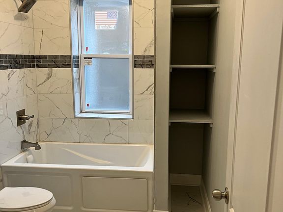 4th image of 7932 S Eberhart Ave