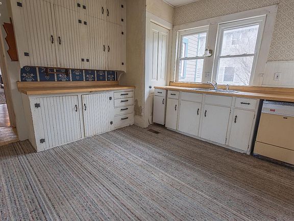 20th image of 39 South St