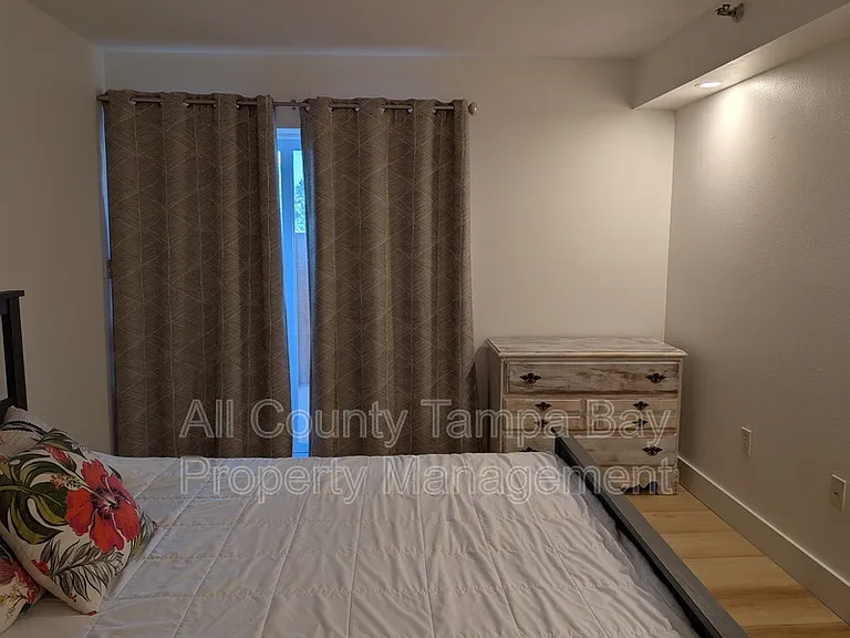 7430 Sunshine Skyway Ln S #201 — Photo 10