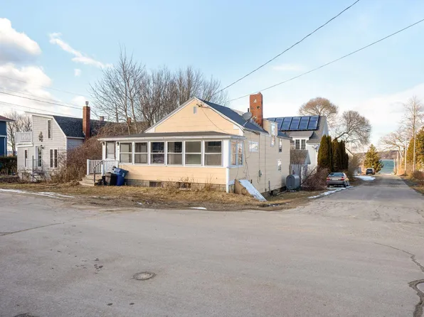 204 Island Avenue, Portland, ME 04108