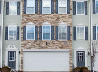 126 Lockheed Dr, Coraopolis, PA 15108