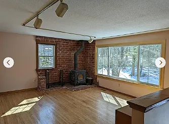 536 W Pelham Rd — Photo 2