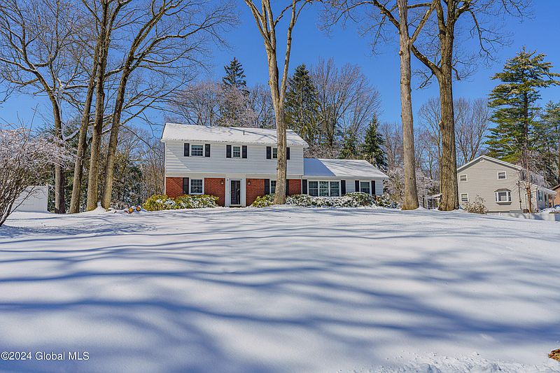 2nd image of 16 Pinewood Drive