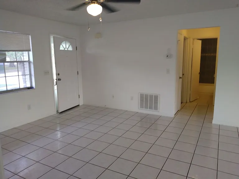 5076 Wellington Rd — Photo 7