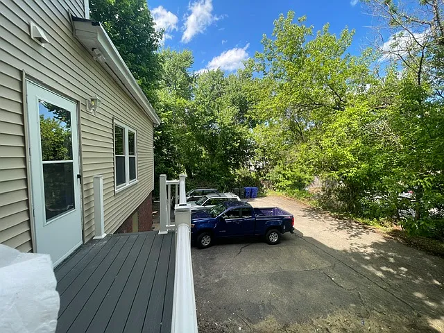 41 Varney St #1R — Photo 7