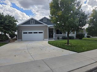 1202 Periwinkle Ln, Fruita, CO 81521