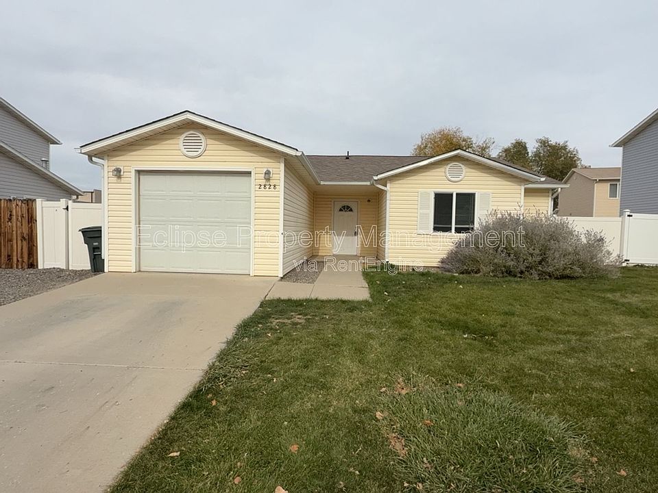 1st image of 2828 S Forest Ln