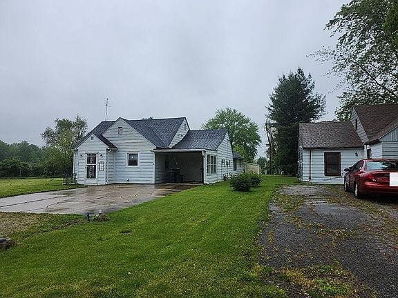 2nd image of 4006 E Pettit Ave