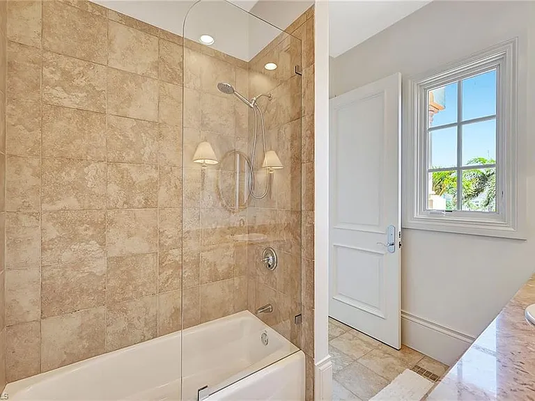 2052 Isla Vista Ln — Photo 36