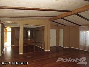 022-189704 great room 2