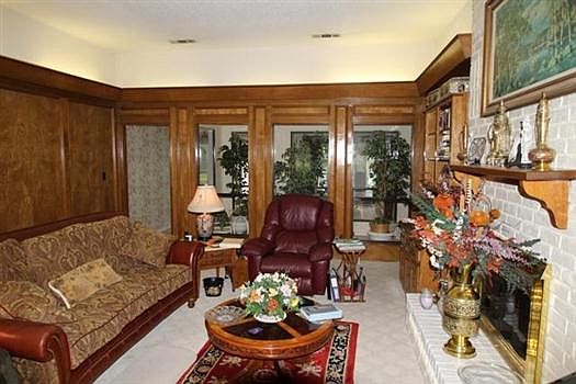 5th image of 1400 Chesterton Dr