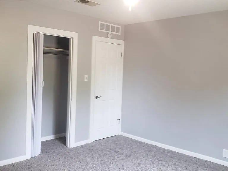 7715 Glover St — Photo 5