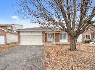 755 Merkley Dr, Ottawa, ON K4A2T9