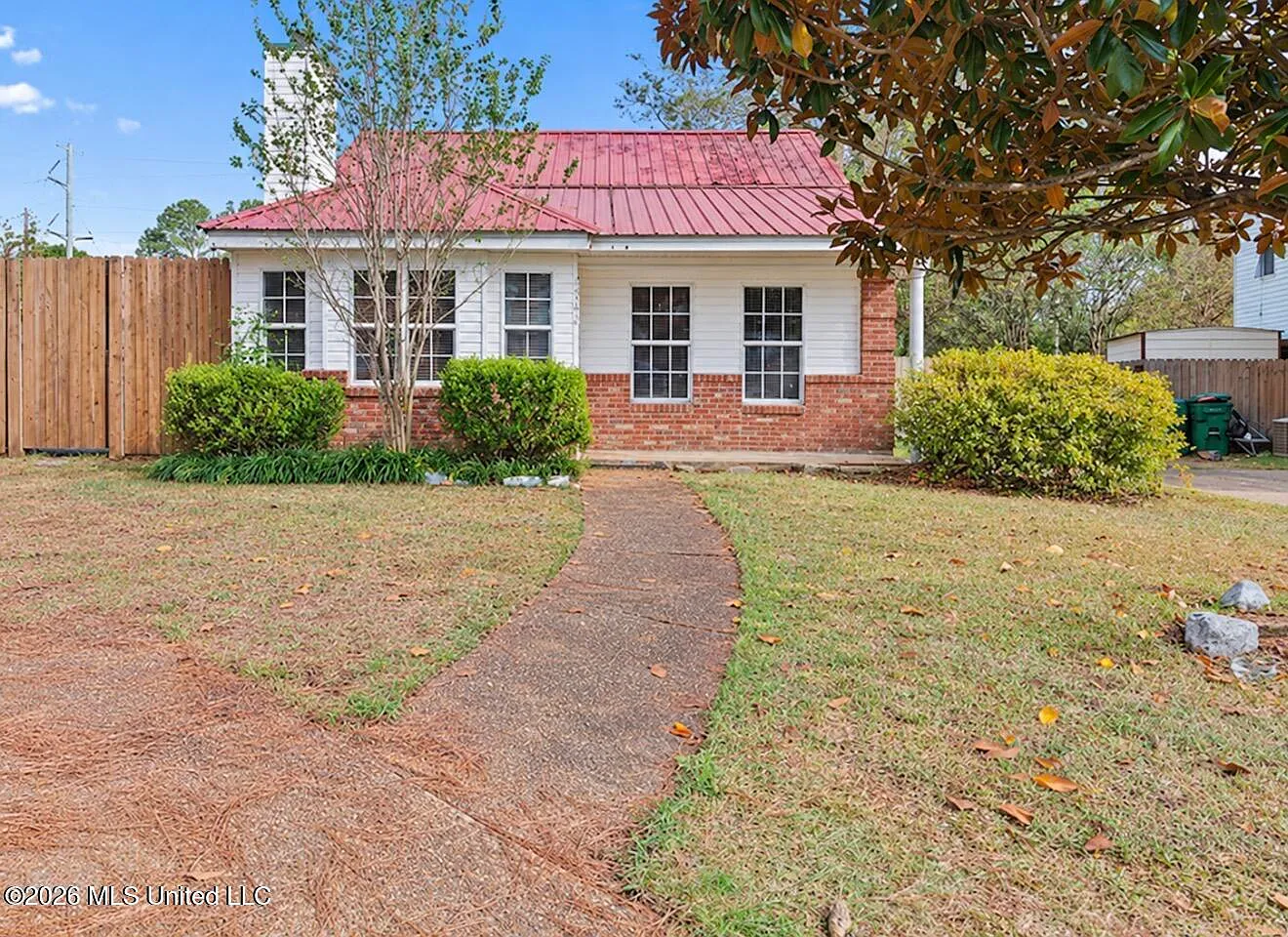 2 bed, 1.0 bath, 979 sqft, $1,650 — Photo 3