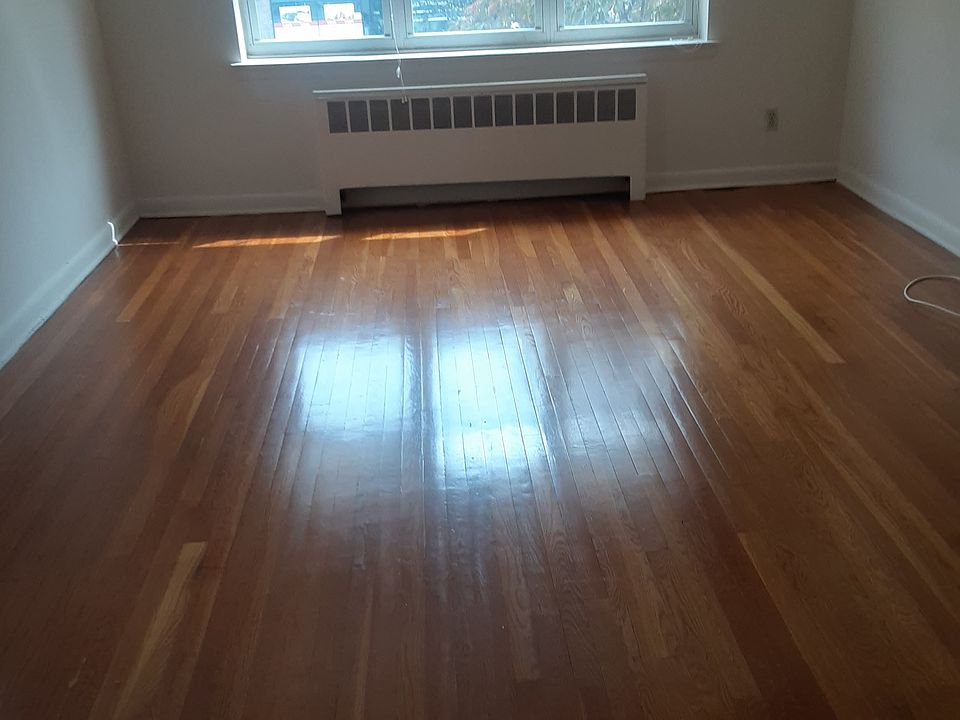 2nd image of 479 Broad Ave #C6