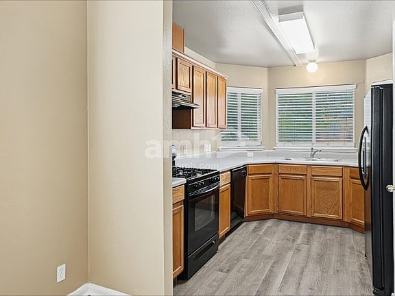 4th image of 9010 Wellesley Dr