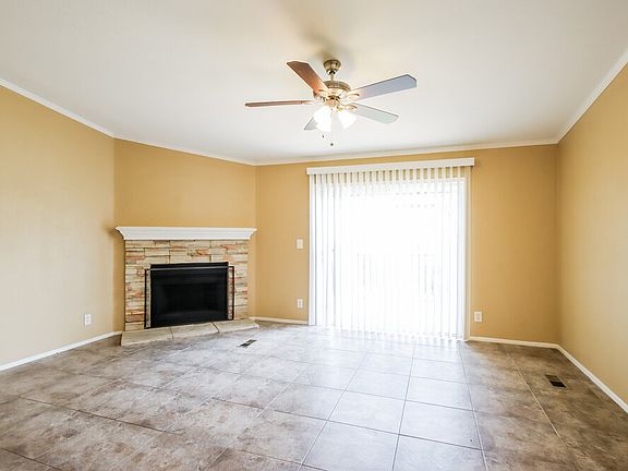 3rd image of 10026 Berrybriar Ln