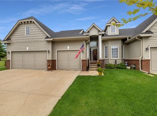 6980 Cody Dr UNIT 1, West Des Moines, IA 50266