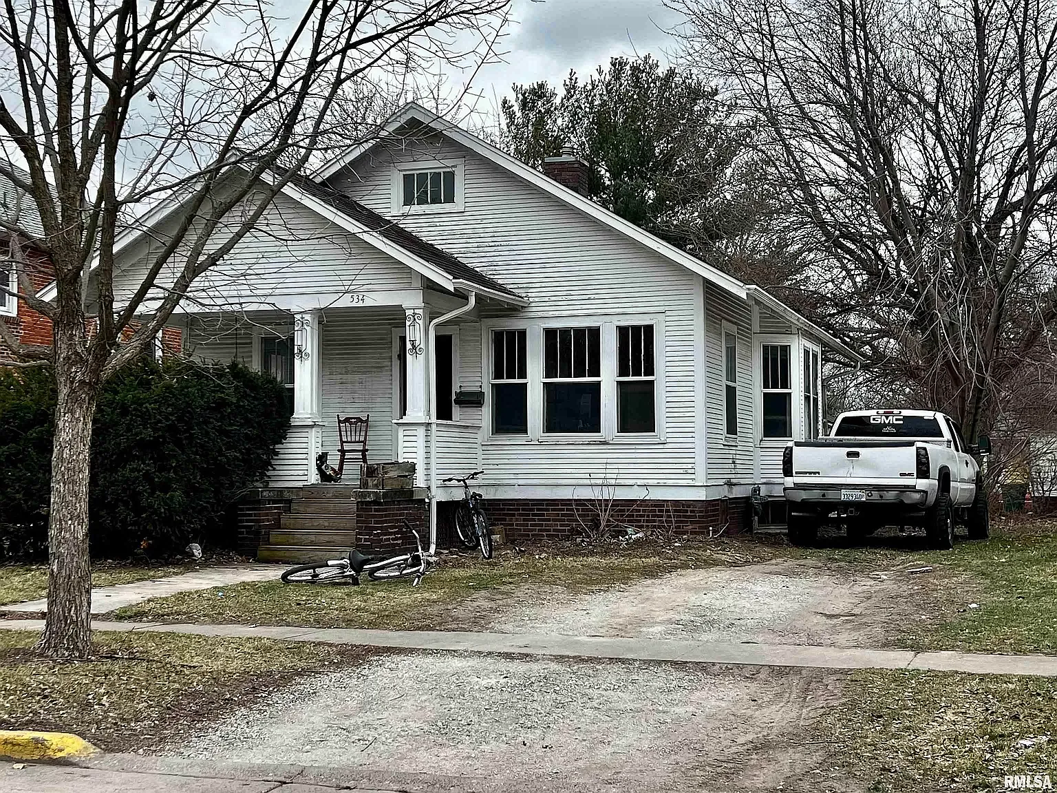 2 bed, 960 sqft, $900 — Photo 2