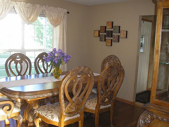 Formal dining room
