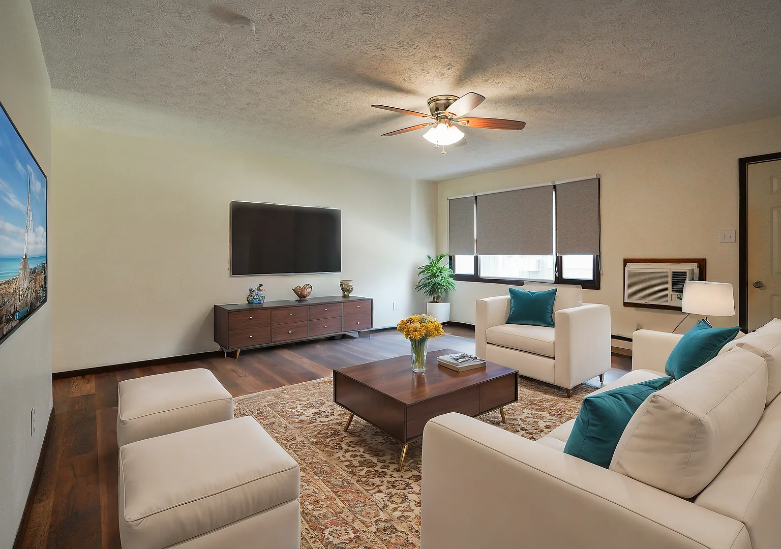 The Otto - 2 Bedroom / 1 Bath Ground Floor w/ 2 Parking Spaces — Photo 2
