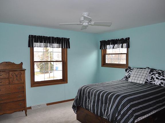 5th image of 710 Oakwood Ln