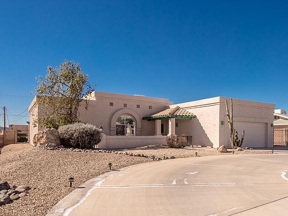 3rd image of 921 Acoma Blvd S