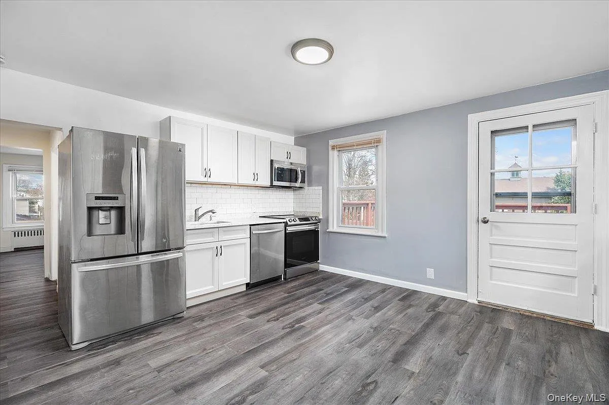 319 Union Ave photo 1