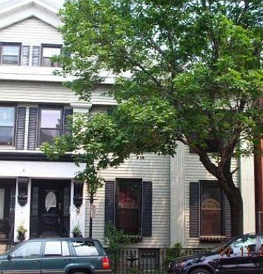 1st image of 514 E Broadway #3