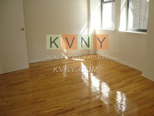 Rented by KVNY Soho | media 14