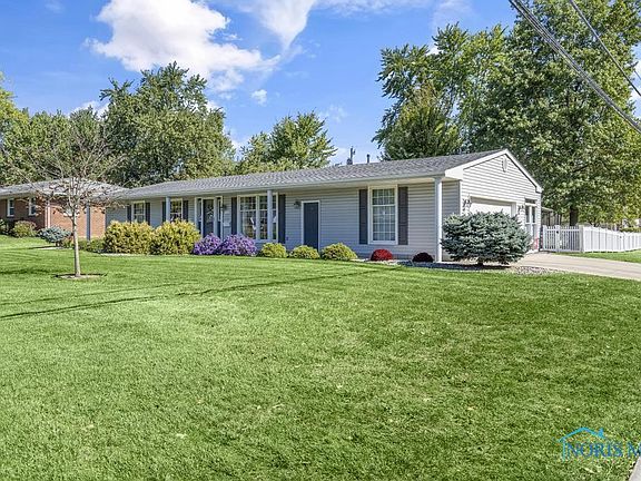 3rd image of 701 Winterhaven Dr