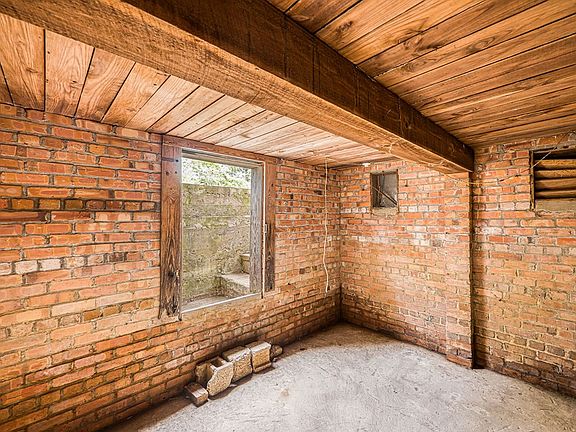 5th image of 2535 Ashford Rd