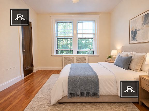 5th image of 1949 Commonwealth Ave APT 33