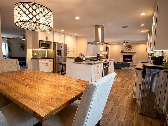 5th image of 1252 W LOS LAGOS VISTA Avenue