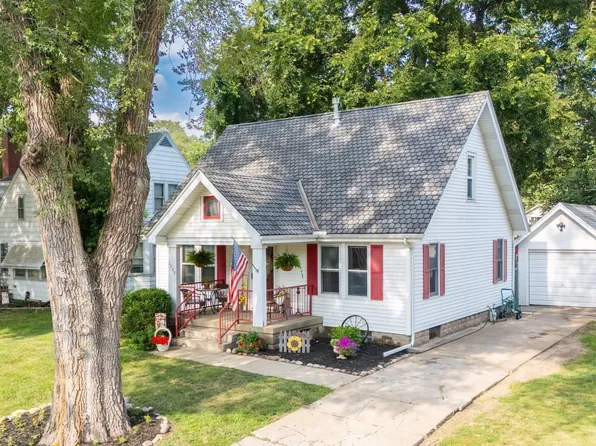 1108 Summer St, Pekin, IL 61554