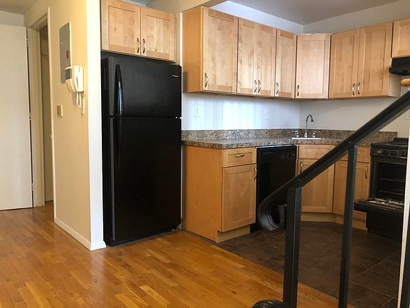 3rd image of 150 Lexington Ave #6