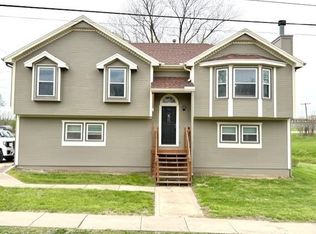 801 N Davis St, Hamilton, MO 64644