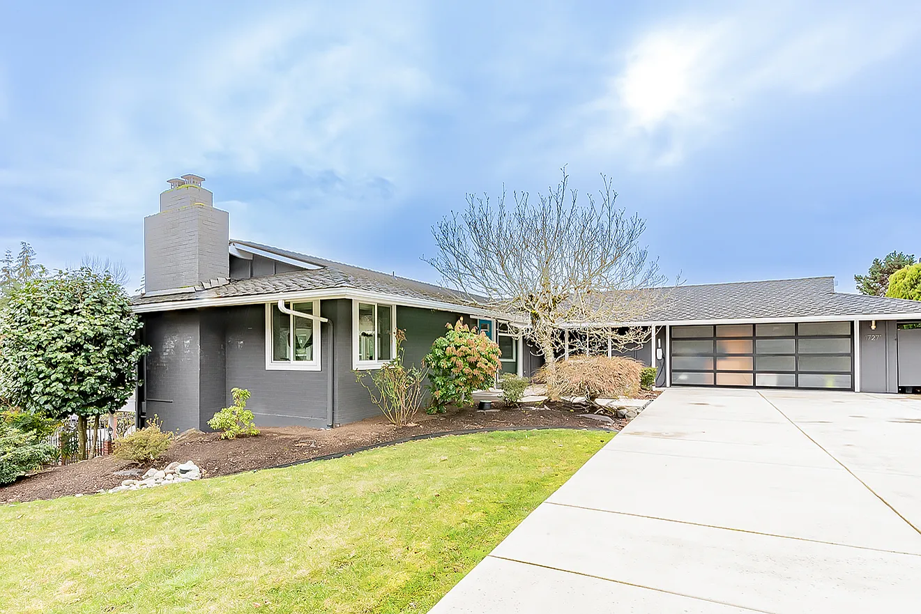 7 bed, 3560 sqft, $13,200 — Photo 2