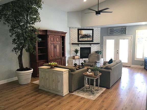 A4 Family Room