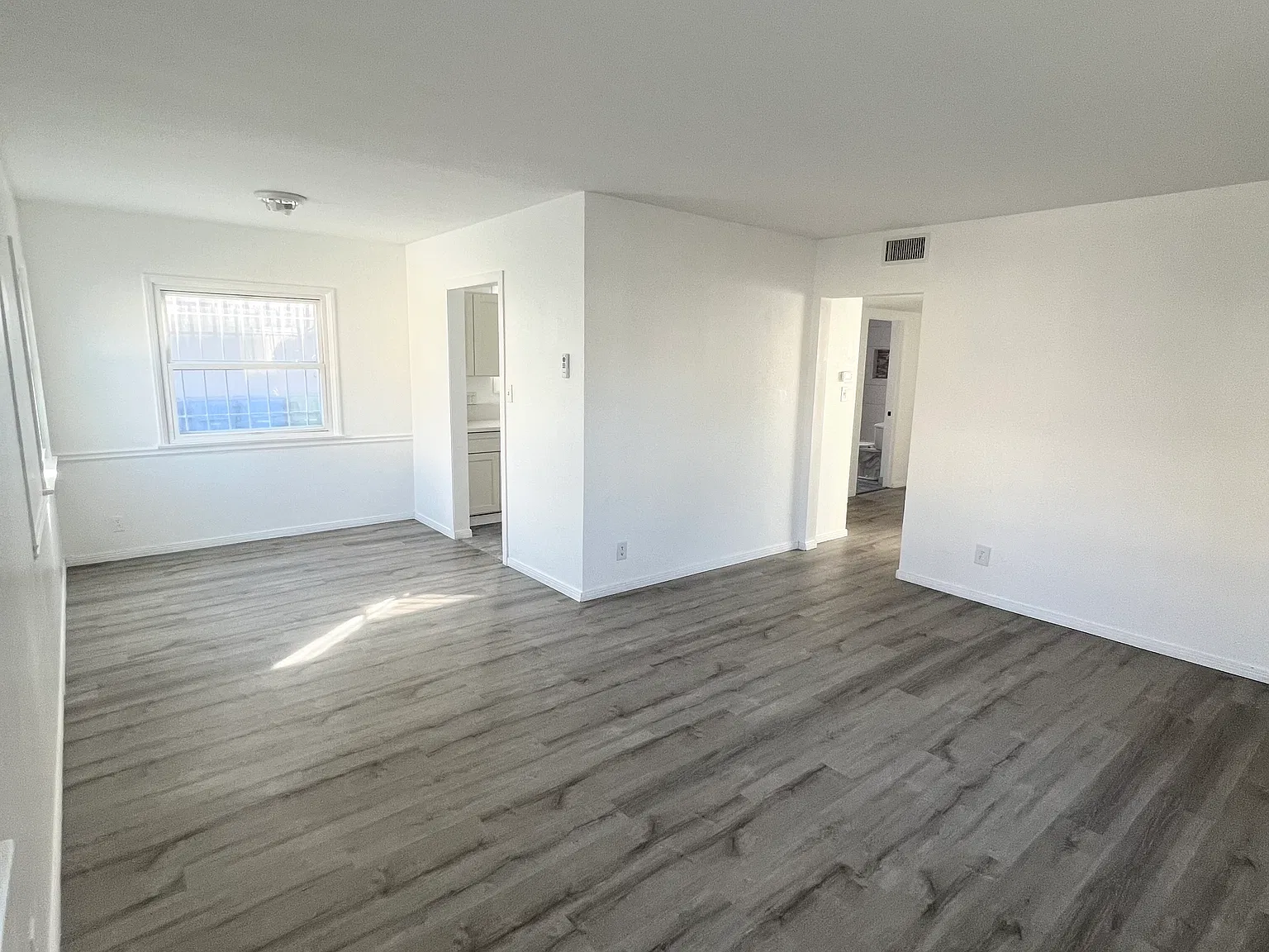 2408 W. 85th St. — Photo 4