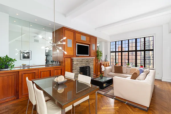 Sold by Sotheby's International Realty | media 19