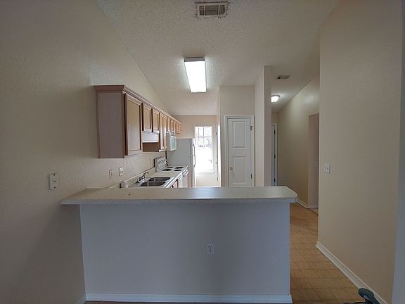 4th image of 8069 Stonebrook Dr