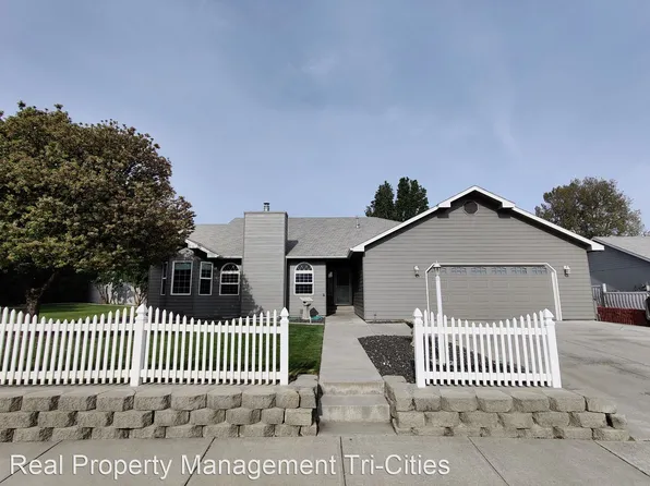 1502 W 24th Loop, Kennewick, WA 99337