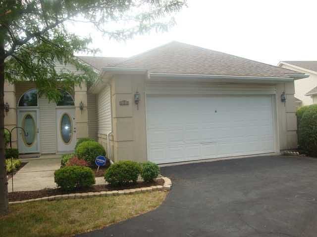 2nd image of 920 Linden Ln #920