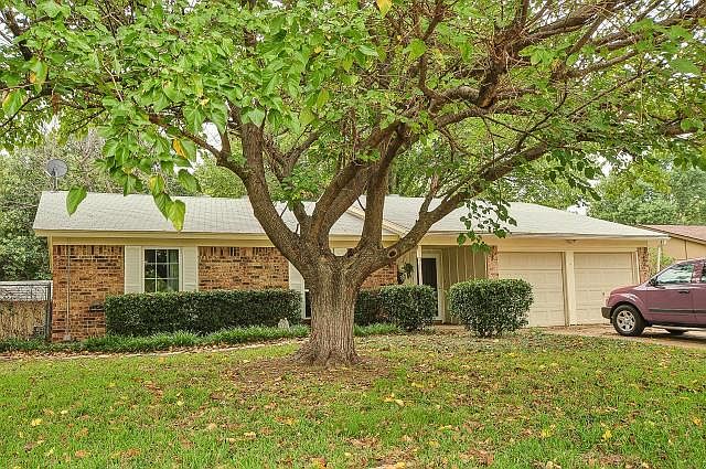 1st image of 809 Skylark Dr
