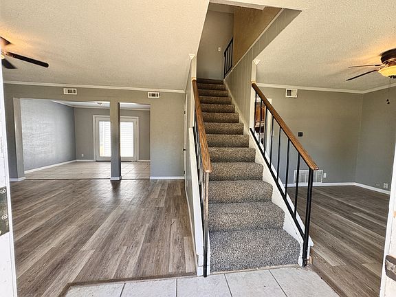 3rd image of 1516 Douglas Dr