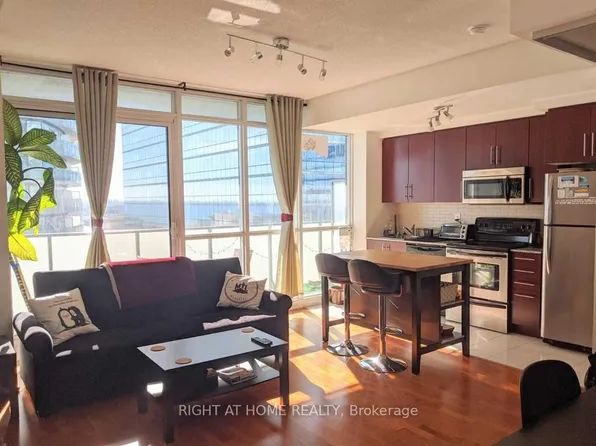 55 Bremner Blvd #3411, Toronto, ON M5J 0A6